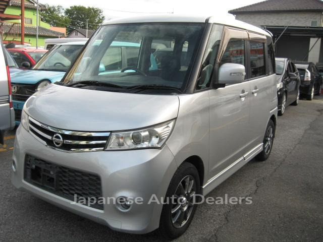 NISSAN ROOX