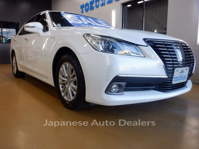 TOYOTA CROWN HYBRID