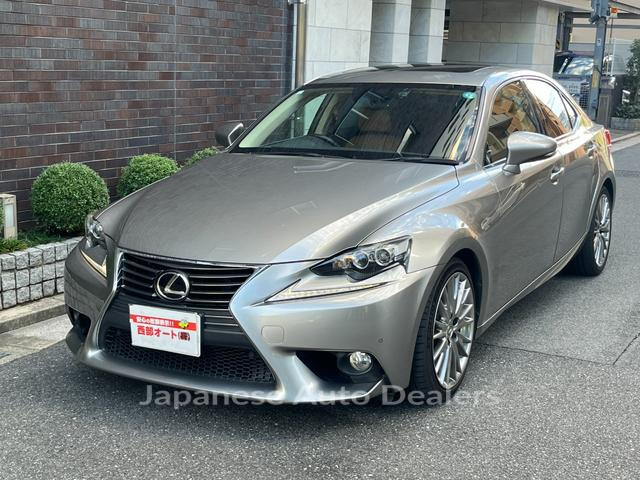 LEXUS IS