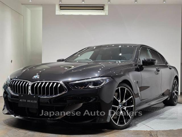 BMW 8 SERIES