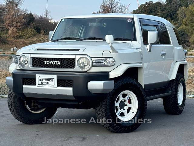 TOYOTA FJ CRUISER