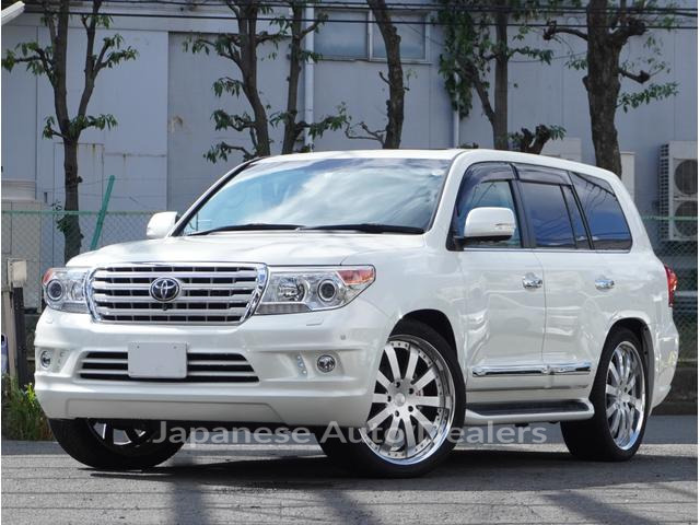 TOYOTA LAND CRUISER