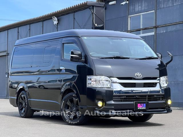 TOYOTA HIACE WAGON