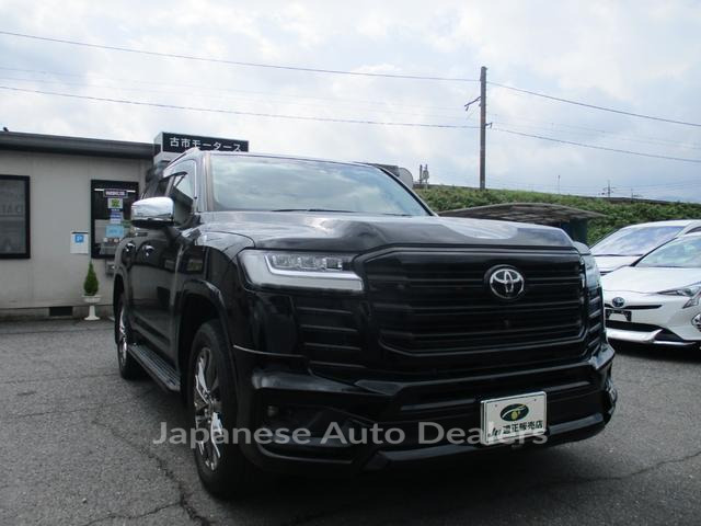 TOYOTA LAND CRUISER