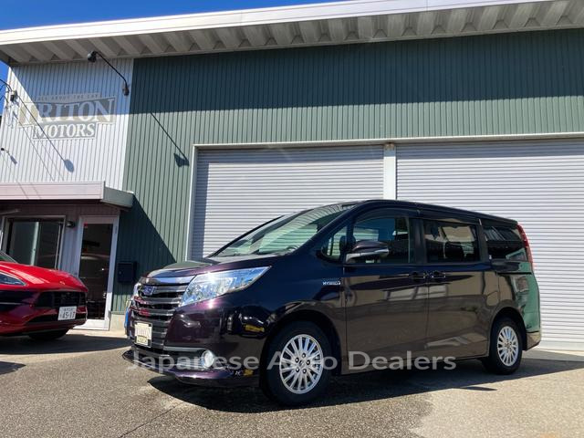 TOYOTA NOAH