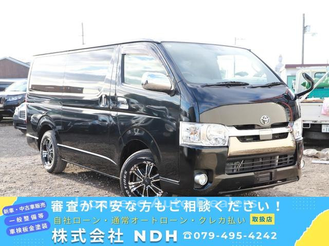 TOYOTA HIACE VAN