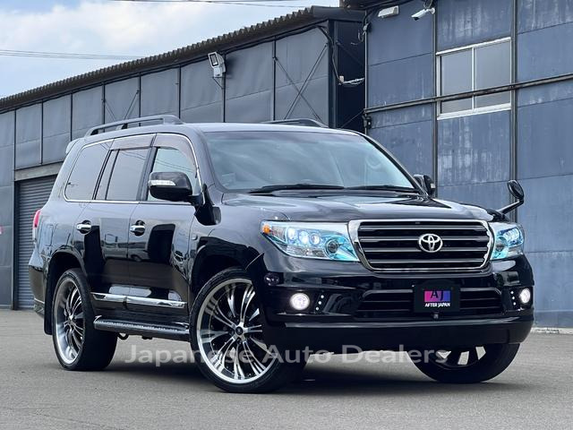 TOYOTA LAND CRUISER