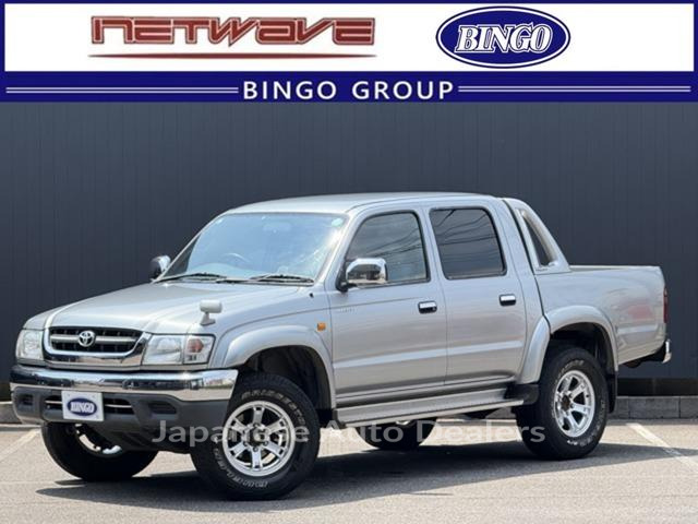 TOYOTA HILUX SPORTS PICK UP