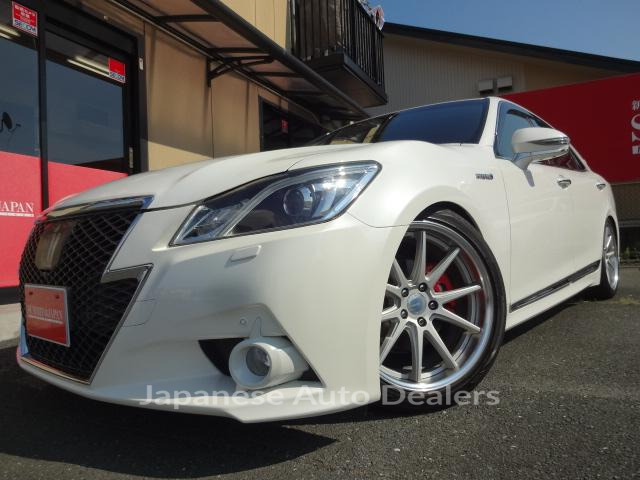 TOYOTA CROWN HYBRID