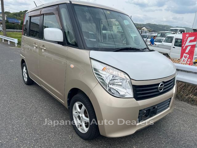 NISSAN ROOX