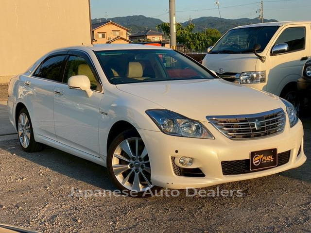 TOYOTA CROWN HYBRID