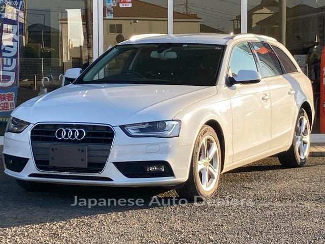 AUDI A4 AVANT