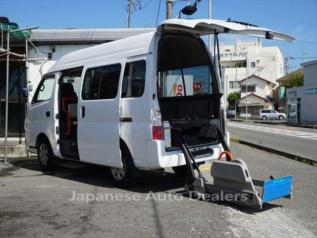 NISSAN CARAVAN BUS