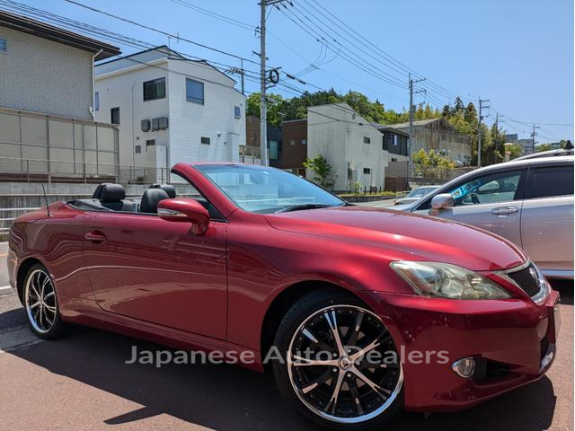 LEXUS IS
