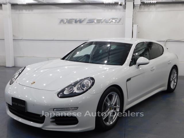 PORSCHE PANAMERA