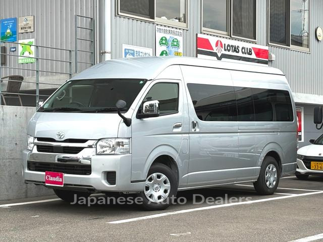 TOYOTA HIACE WAGON