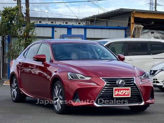 LEXUS IS