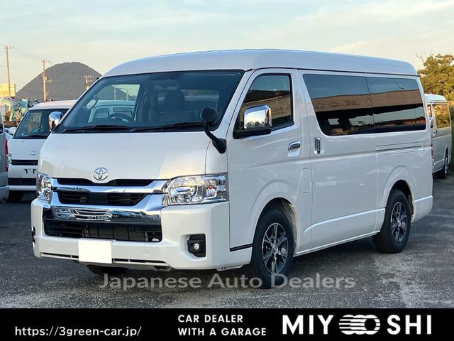 TOYOTA HIACE WAGON