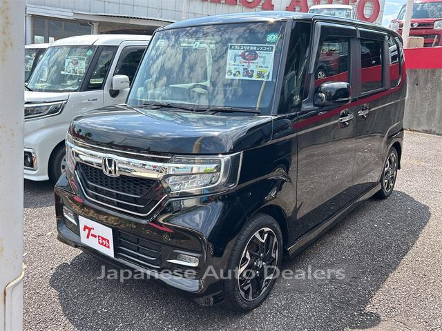 HONDA N-BOX CUSTOM