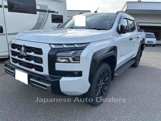 MITSUBISHI TRITON