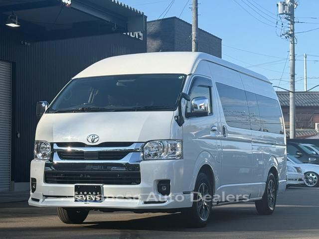 TOYOTA HIACE WAGON