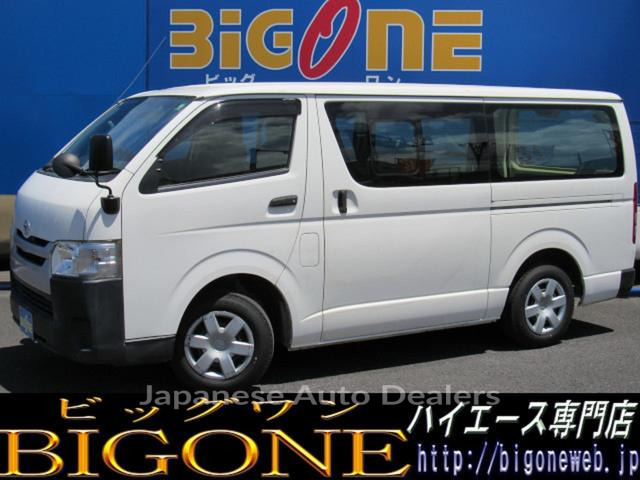 TOYOTA HIACE VAN